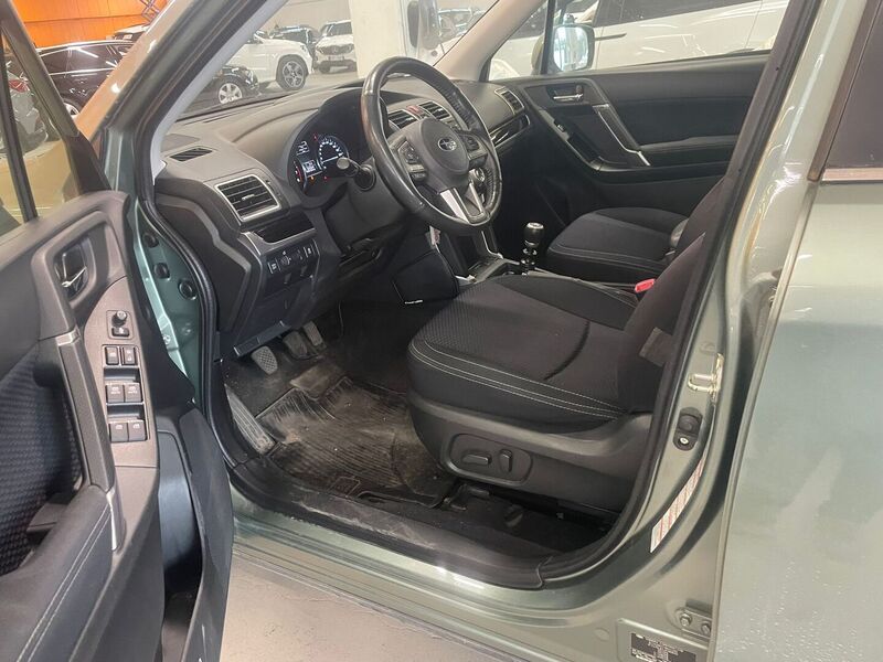 Subaru Forester vaihtoauto