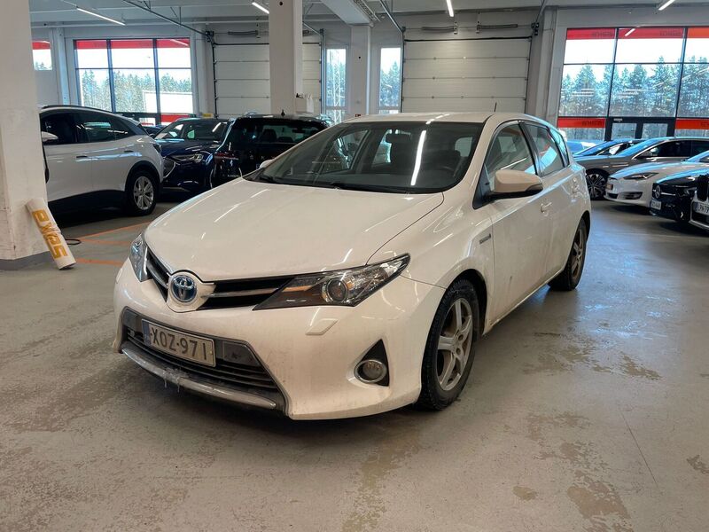 Toyota Auris vaihtoauto