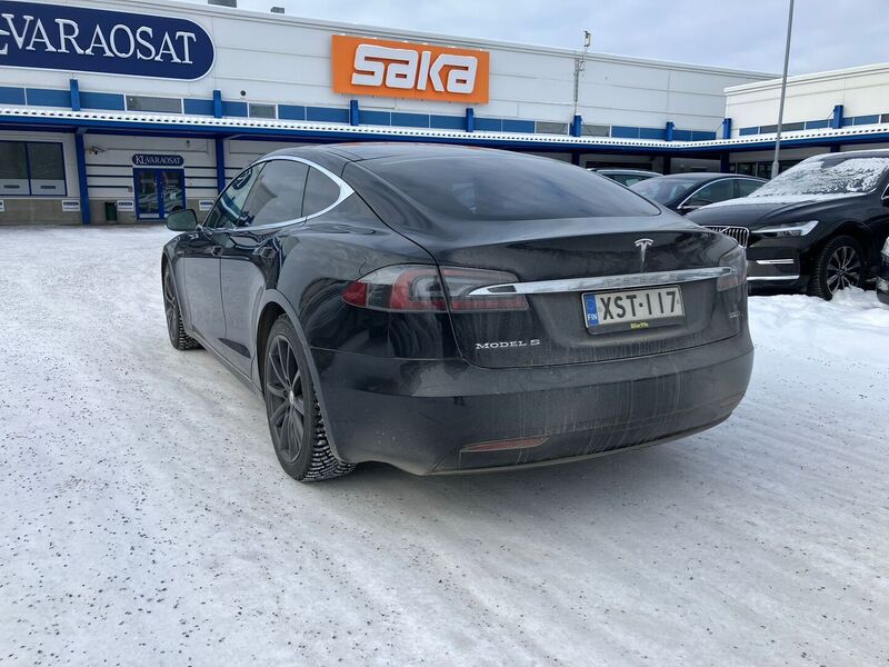 Tesla Model S vaihtoauto