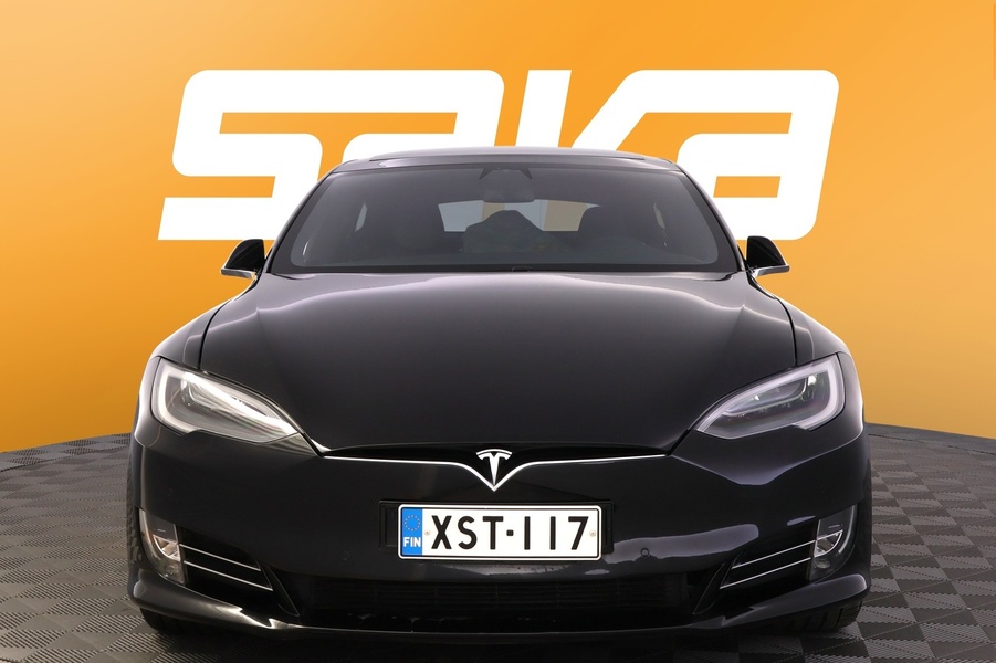 Tesla Model S vaihtoauto