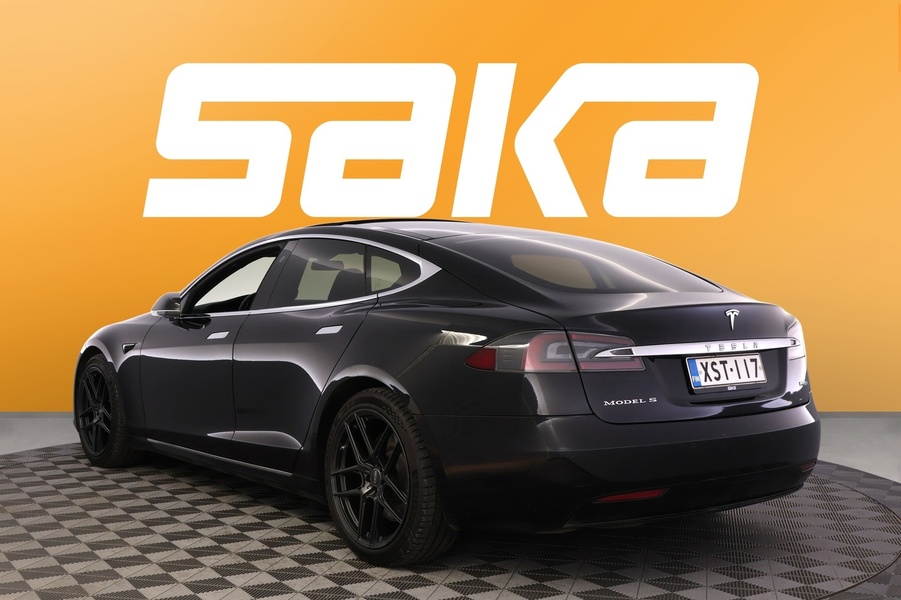 Tesla Model S vaihtoauto