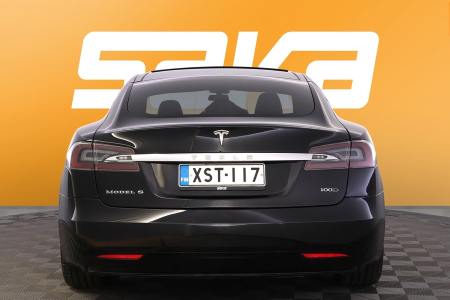 Tesla Model S vaihtoauto