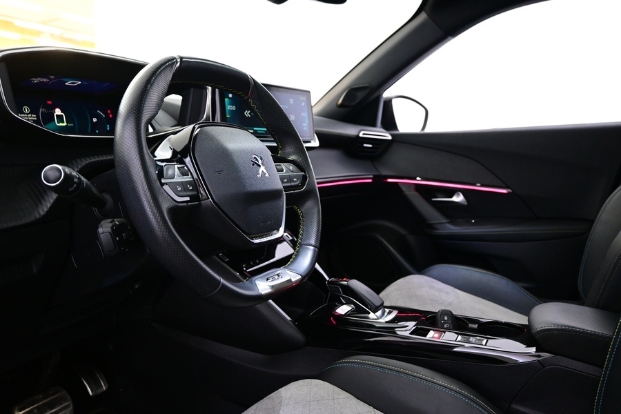 Peugeot e-2008 vaihtoauto