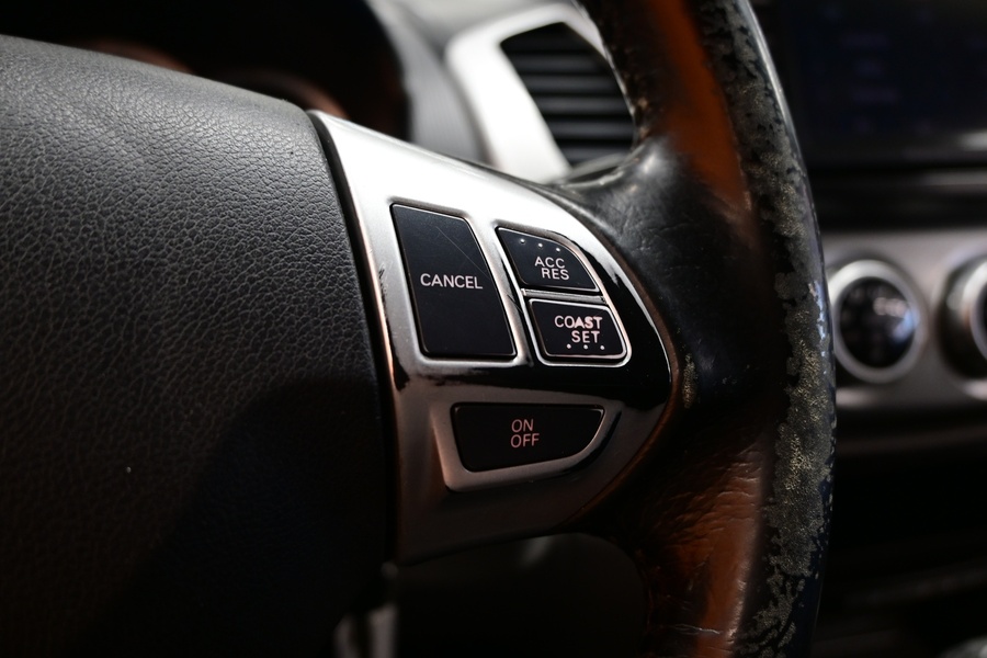 Mitsubishi L200 vaihtoauto