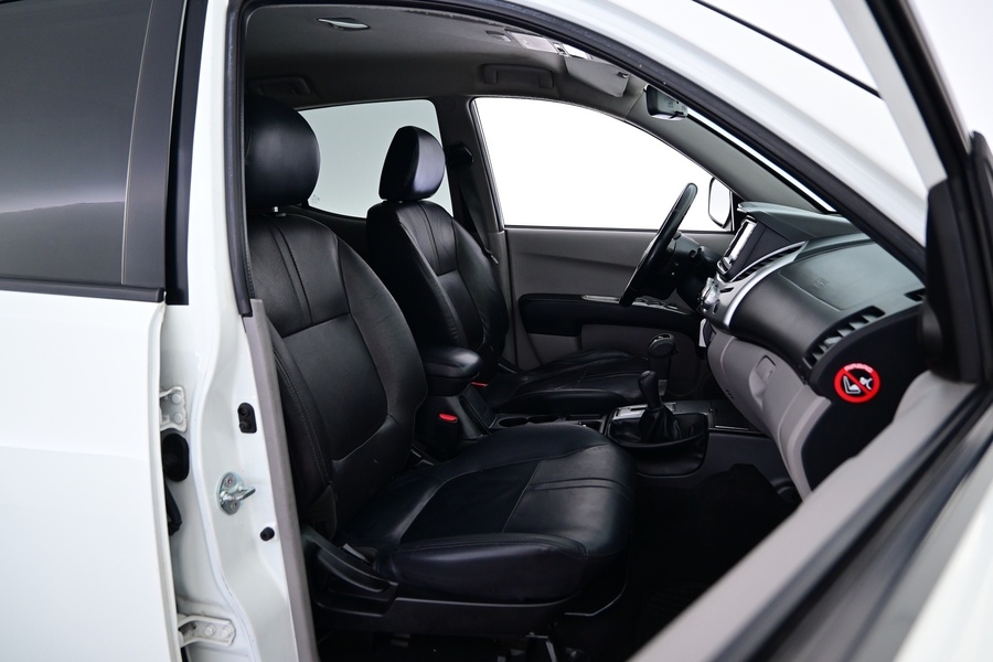 Mitsubishi L200 vaihtoauto