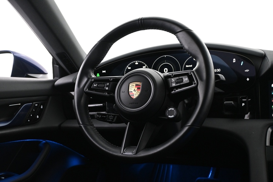 Porsche Taycan vaihtoauto