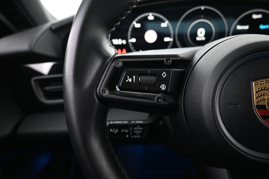 Porsche Taycan vaihtoauto