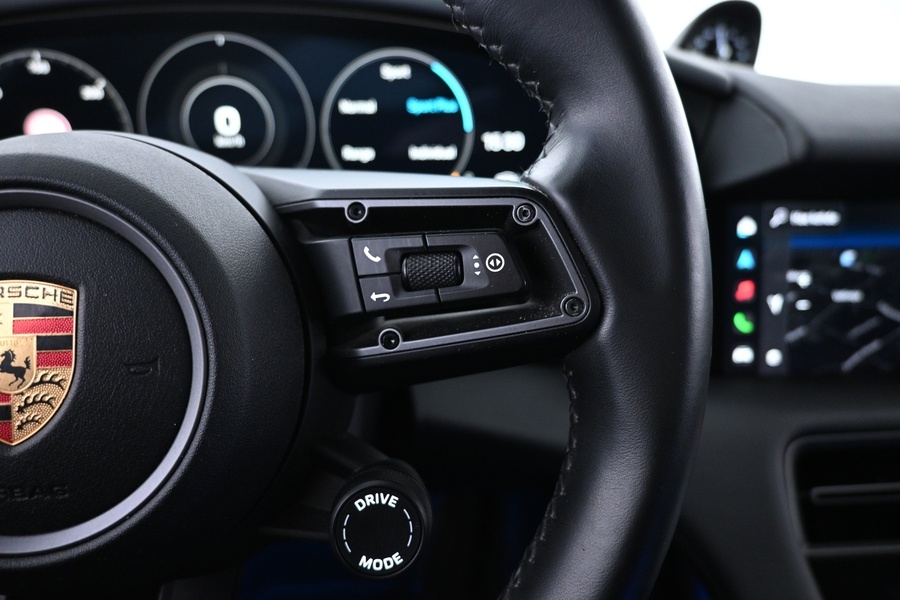 Porsche Taycan vaihtoauto