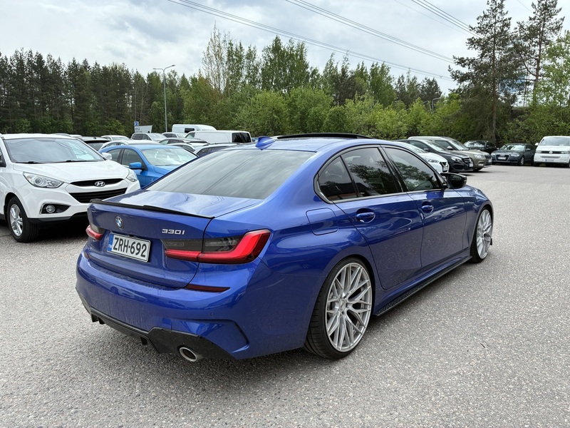 BMW 330 vaihtoauto