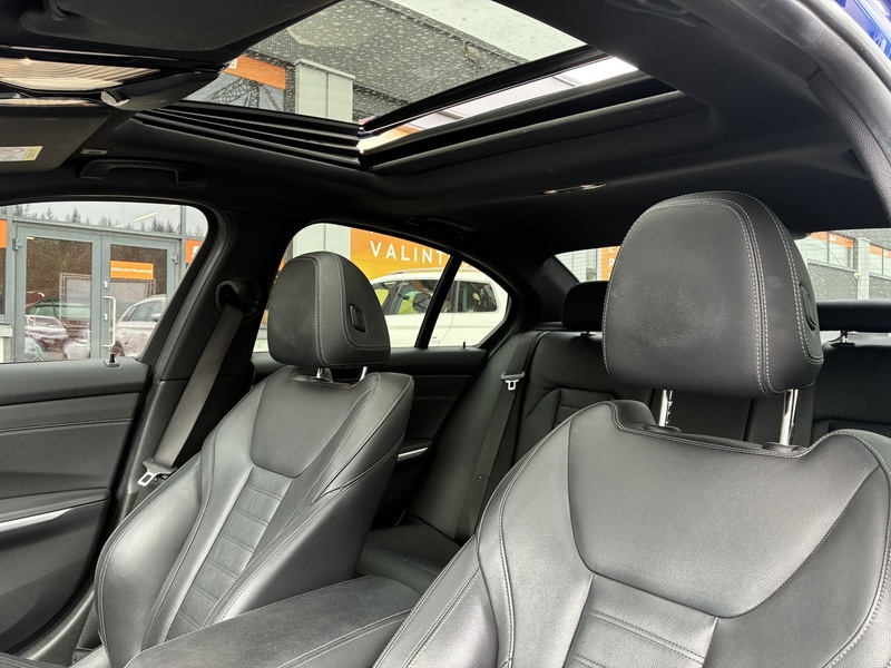 BMW 330 vaihtoauto