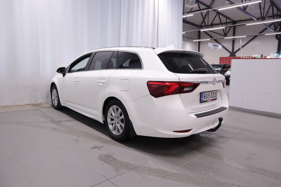 Toyota Avensis vaihtoauto
