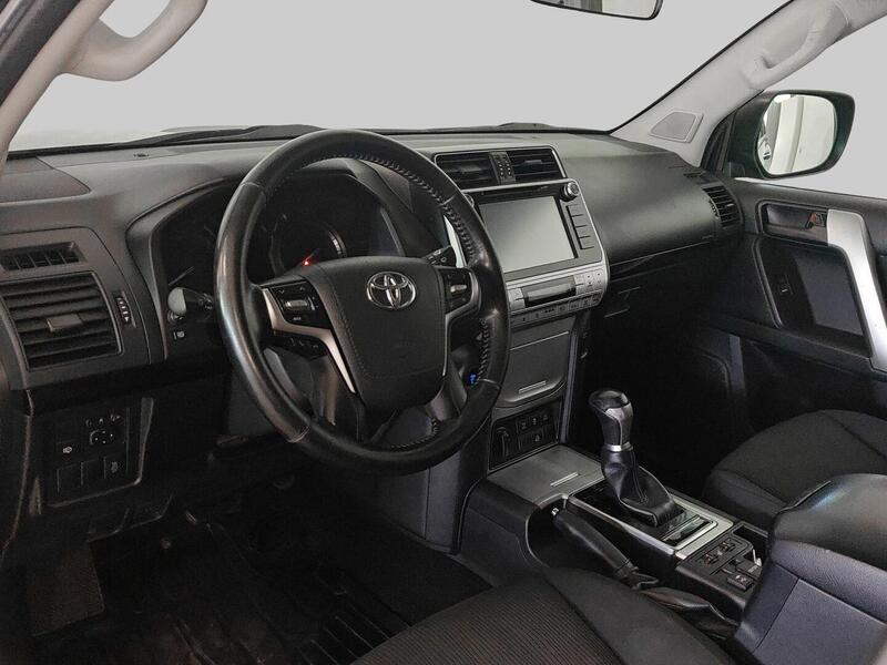 Toyota Land Cruiser vaihtoauto