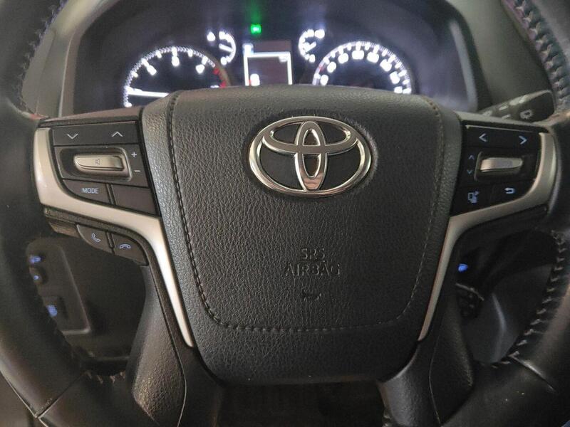 Toyota Land Cruiser vaihtoauto