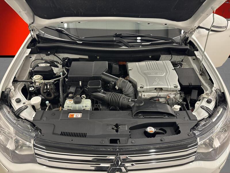 Mitsubishi Outlander PHEV vaihtoauto