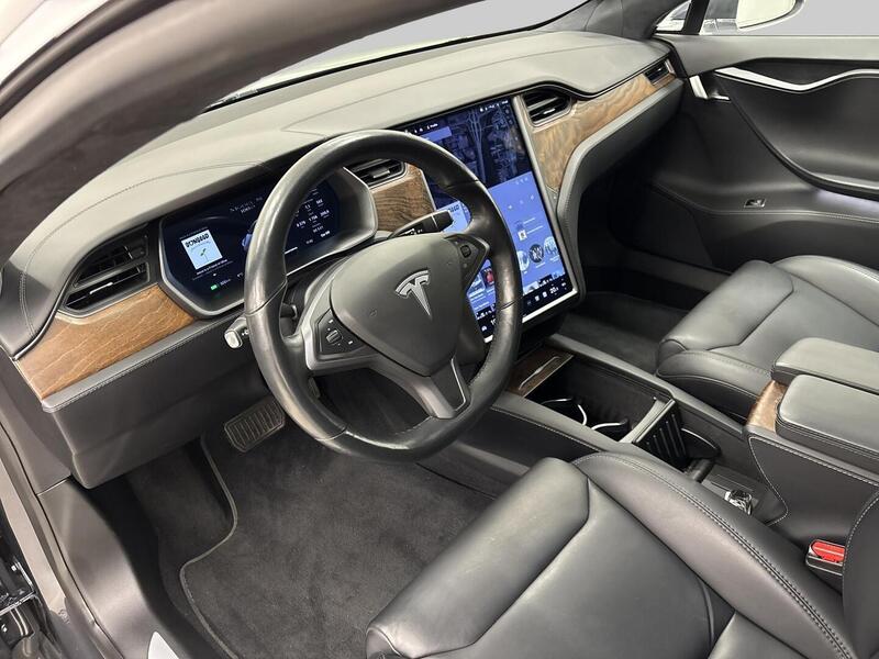 Tesla Model S vaihtoauto