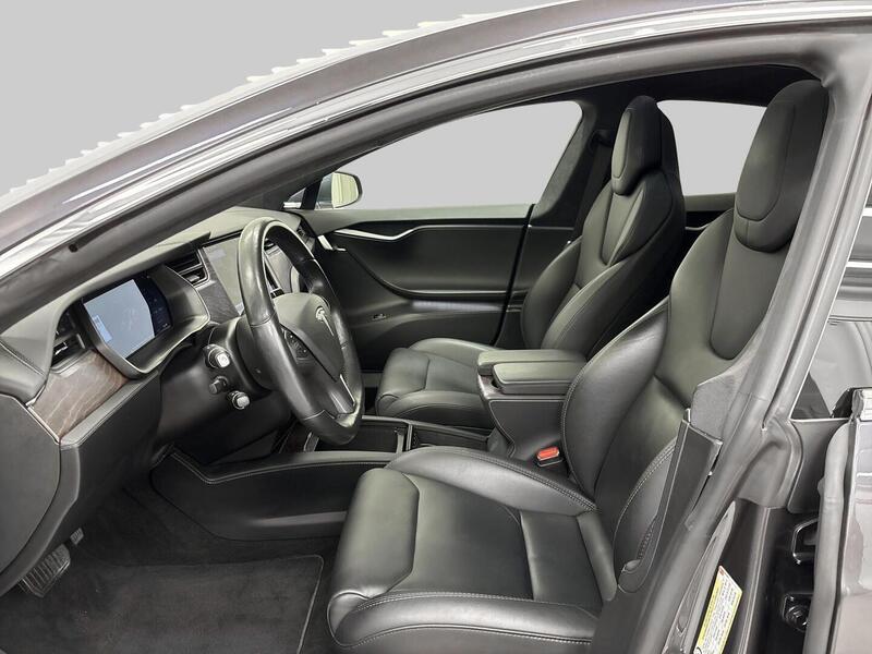 Tesla Model S vaihtoauto