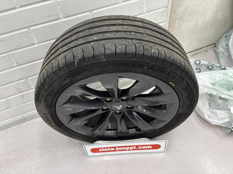 Tesla Model S vaihtoauto