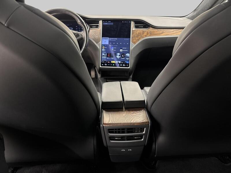 Tesla Model S vaihtoauto