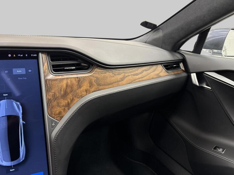 Tesla Model S vaihtoauto