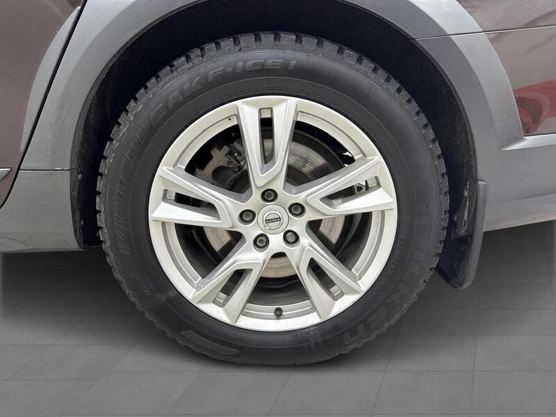 Volvo V90 Cross Country vaihtoauto