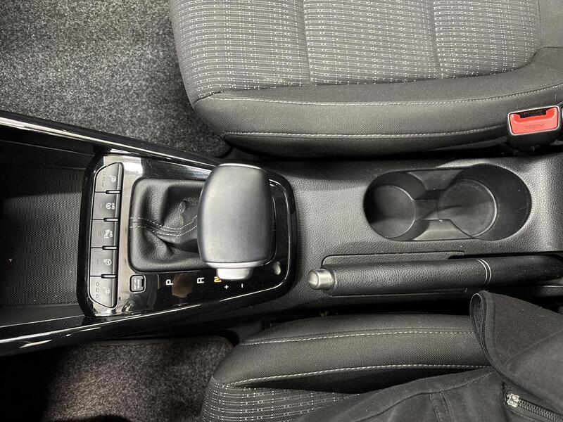 Kia Stonic vaihtoauto