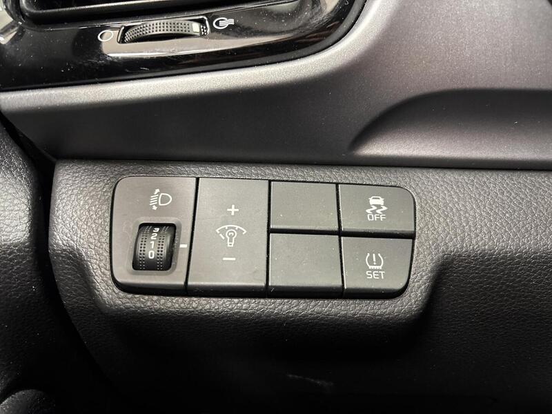 Kia Stonic vaihtoauto