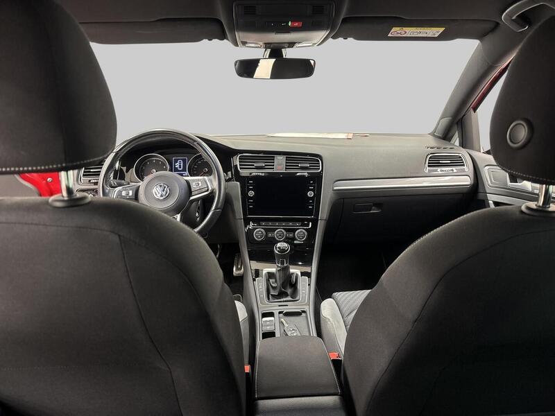 Volkswagen Golf vaihtoauto