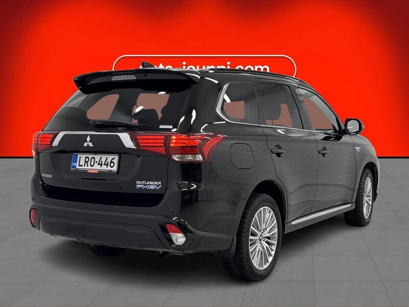 Mitsubishi Outlander PHEV vaihtoauto