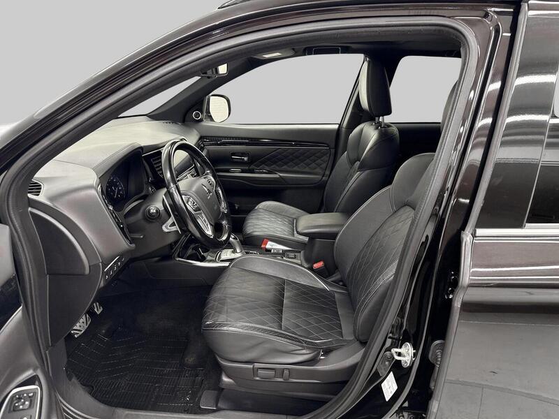 Mitsubishi Outlander PHEV vaihtoauto