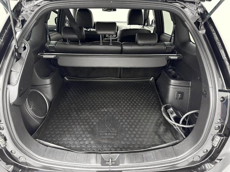 Mitsubishi Outlander PHEV vaihtoauto