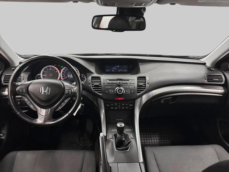 Honda Accord vaihtoauto