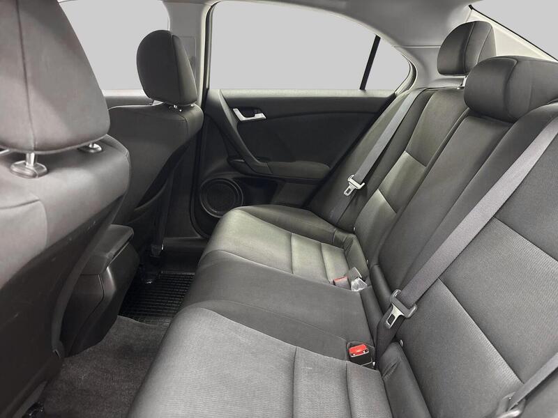 Honda Accord vaihtoauto