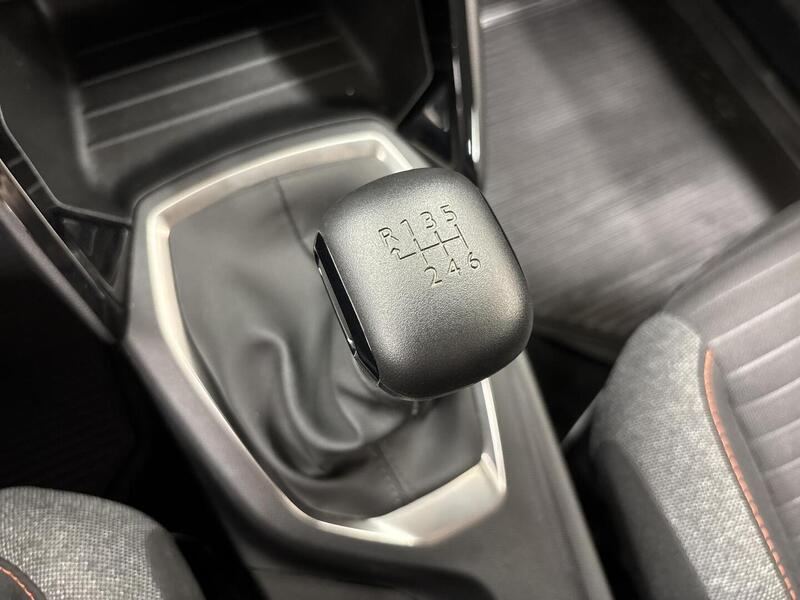 Peugeot 208 vaihtoauto