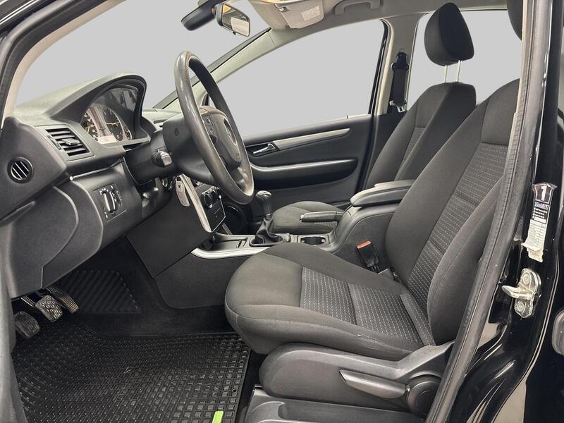 Mercedes-Benz B vaihtoauto