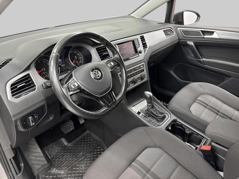 Volkswagen Golf Sportsvan vaihtoauto