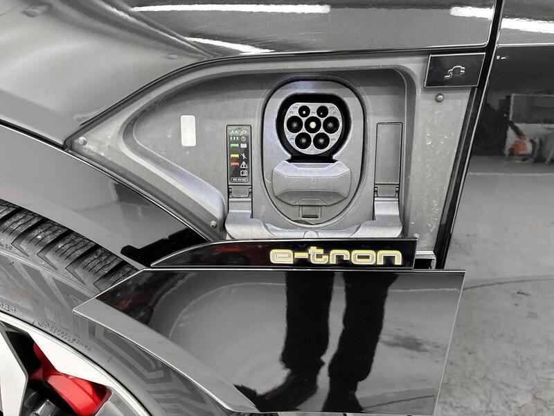 Audi e-tron vaihtoauto