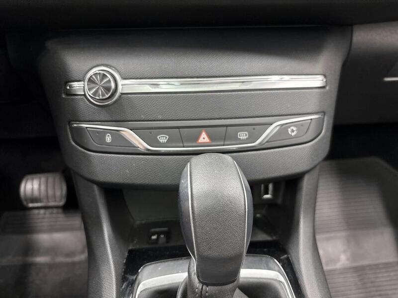 Peugeot 308 vaihtoauto