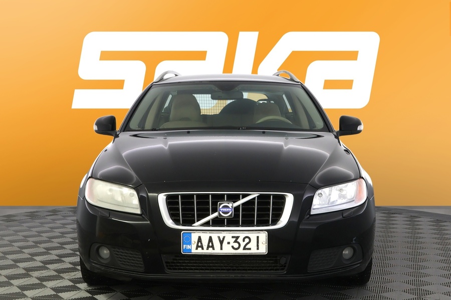 Volvo V70 vaihtoauto