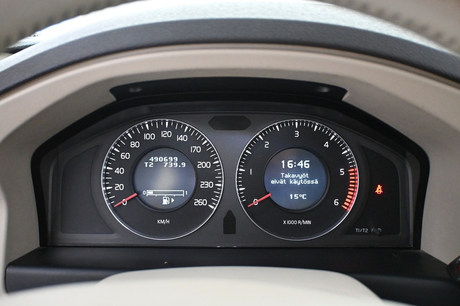 Volvo V70 vaihtoauto