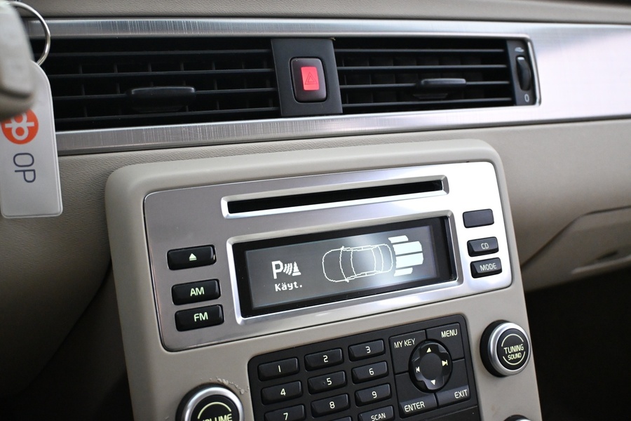 Volvo V70 vaihtoauto