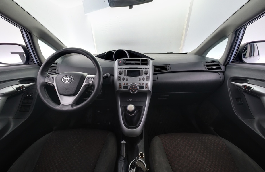 Toyota Verso vaihtoauto