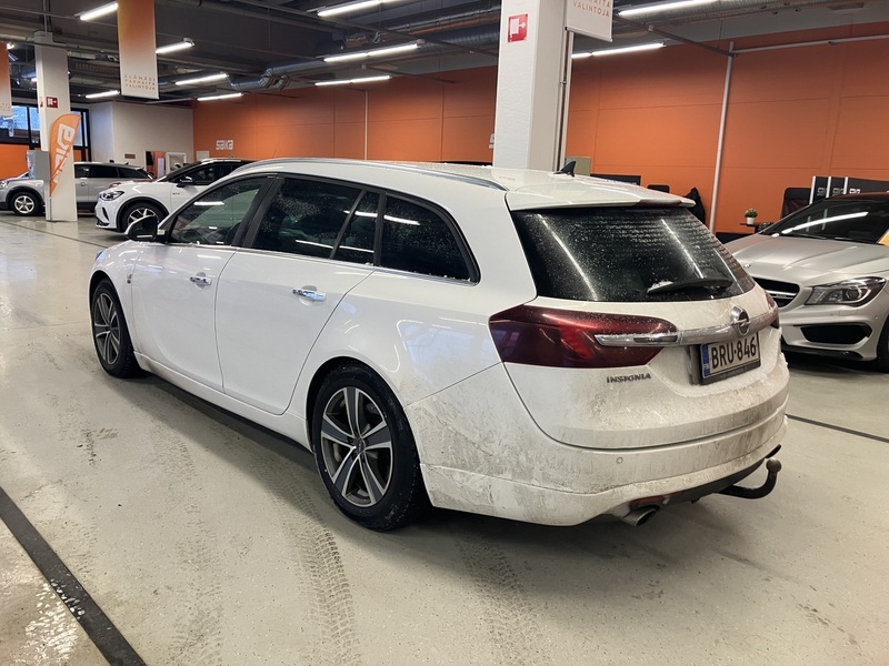 Opel Insignia vaihtoauto