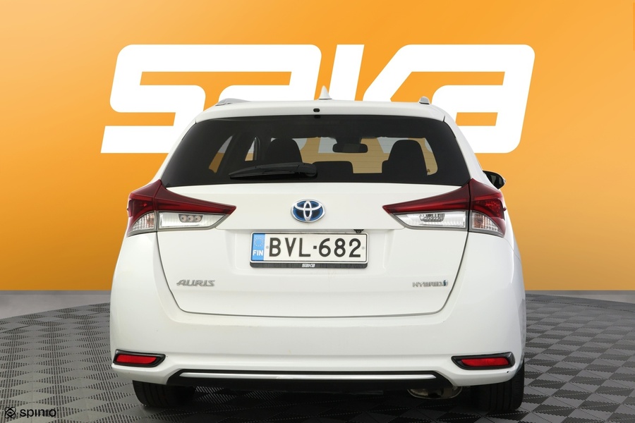 Toyota Auris vaihtoauto