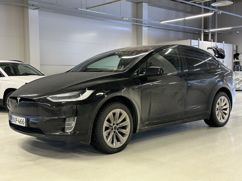 Tesla Model X vaihtoauto