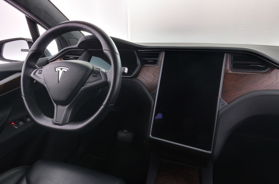 Tesla Model X vaihtoauto