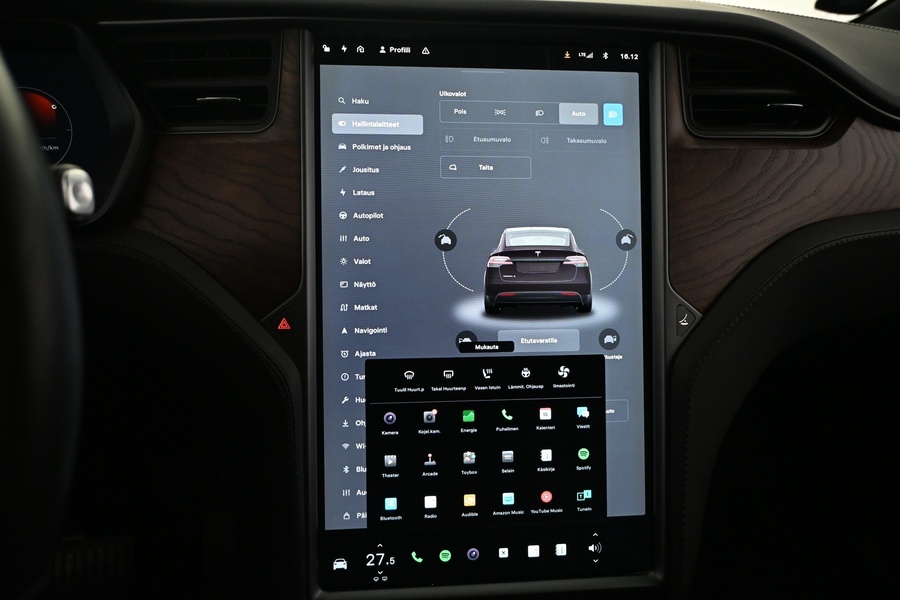 Tesla Model X vaihtoauto