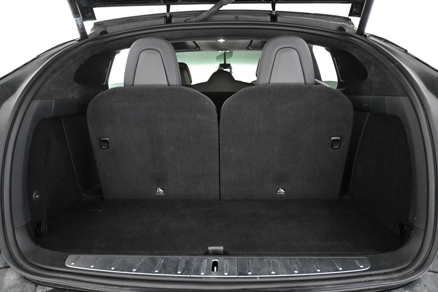 Tesla Model X vaihtoauto