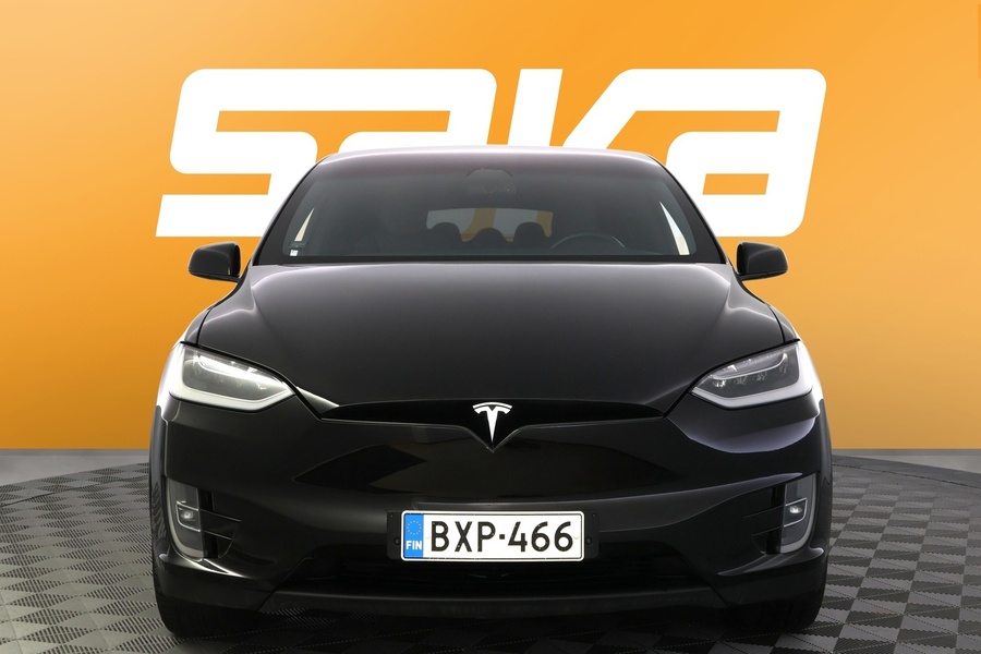 Tesla Model X vaihtoauto