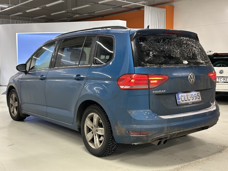 Volkswagen Touran vaihtoauto