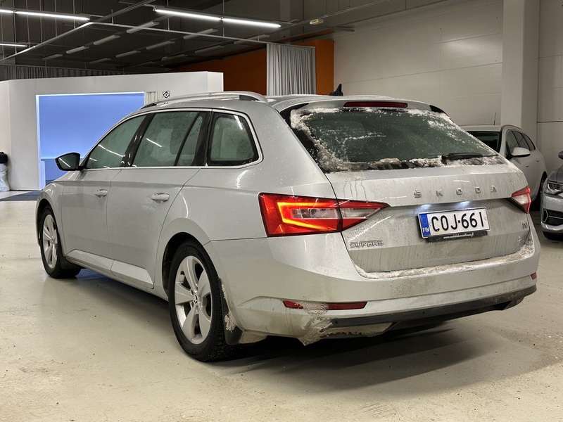 Skoda Superb vaihtoauto